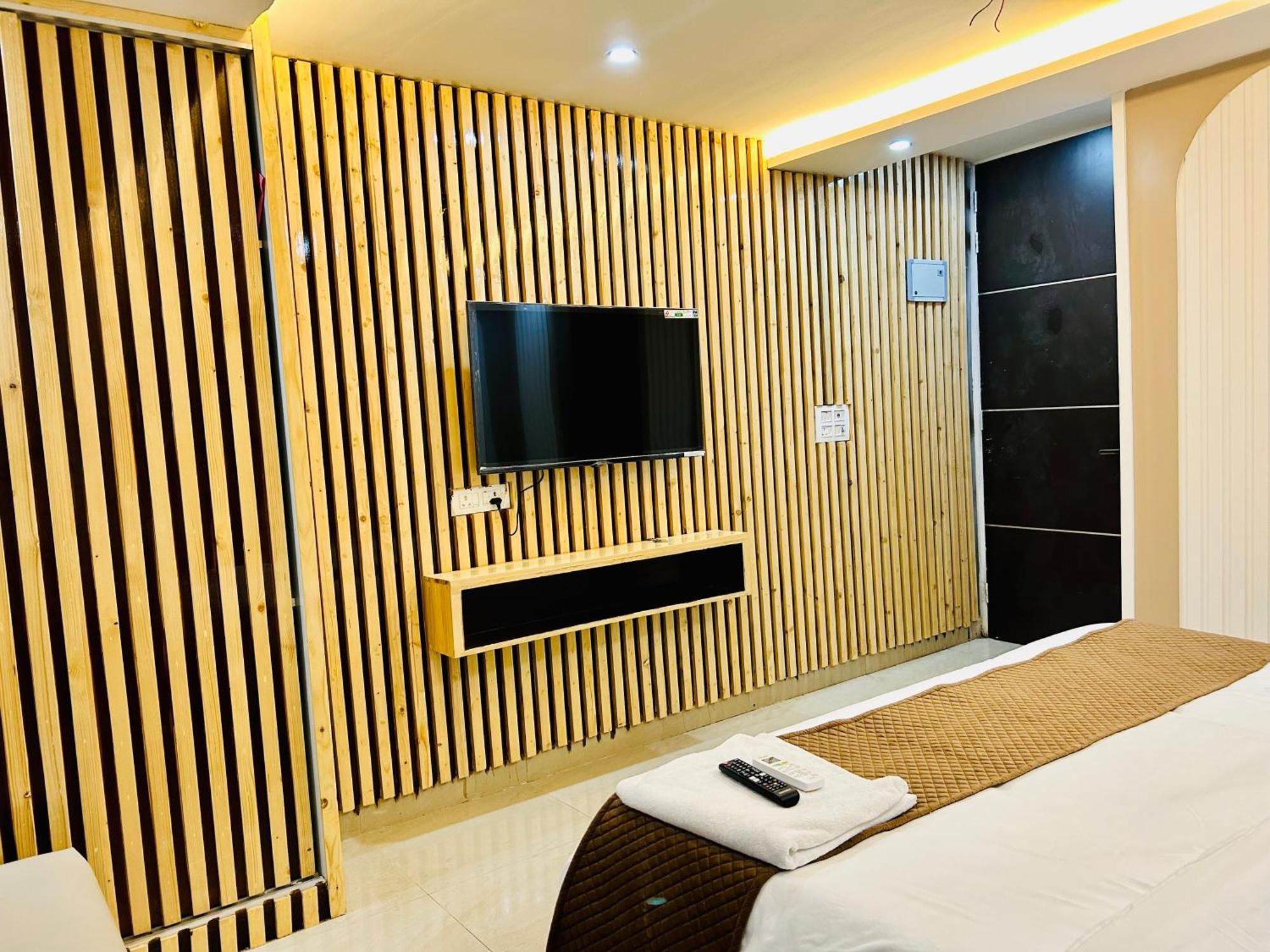 Bob Adventures Hotell Dehradun Eksteriør bilde